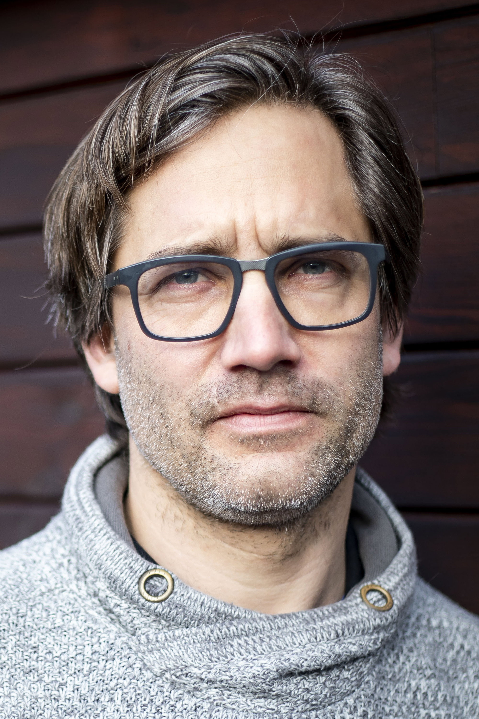 Jiří Havelka as průvodce in Jak se dělá dobrá škola