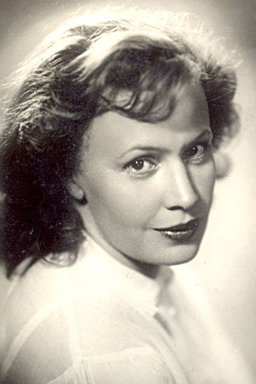 Антонина Максимова as мать Павки Екатерина Михайловна in How the Steel Was Tempered