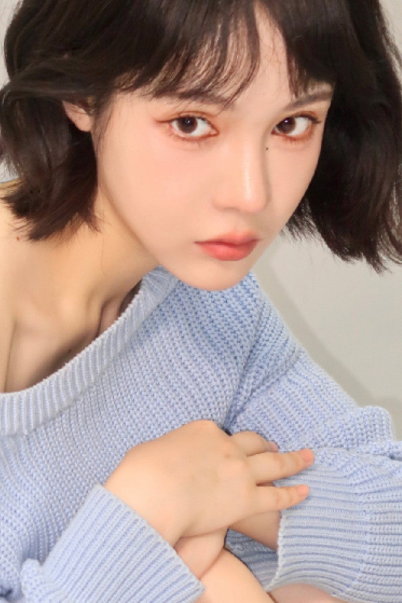 Fu Xuerui as Gu Wen in Kunlun Labyrinth