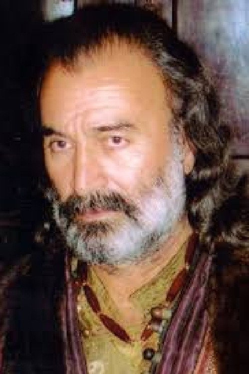 Ходжадурды Нарлиев as Murad in The Daughter-in-Law