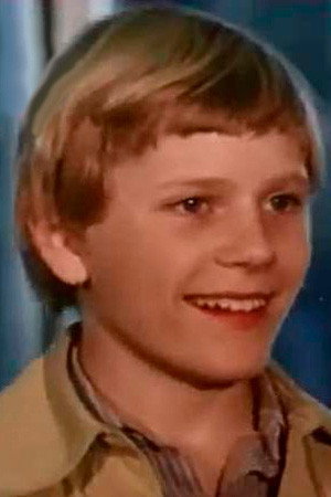 Georgiy Kiyantsev as Лёша Сидоркин in Traitress
