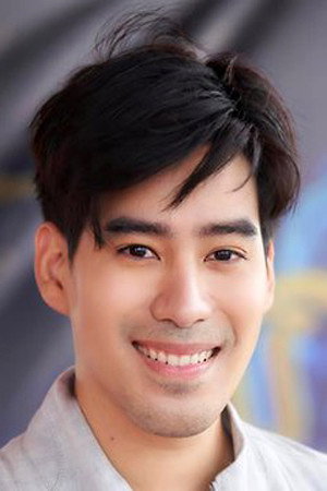 Adulayarasmi Suvarnachakra as Kris Ratana in Allure of the Siren