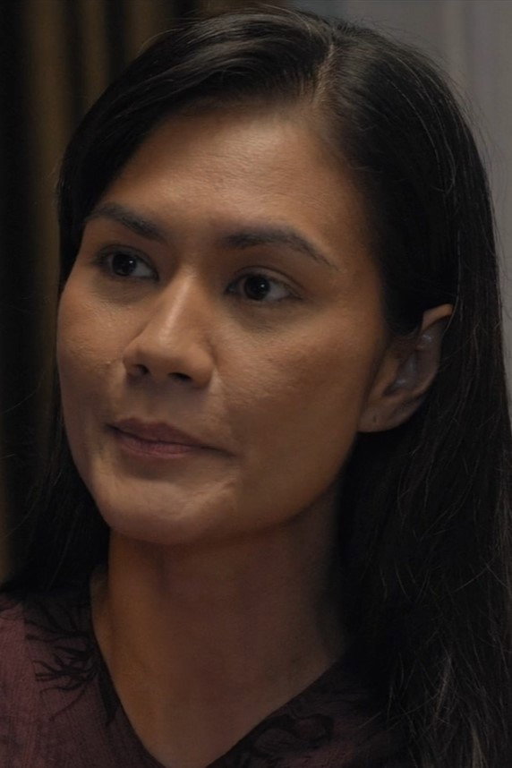 Izabel Jahja as Ellen in Deadly Love Poem