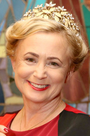Jana Nagyová as královna Ludmila / paní Smrt in Prince Mama's Boy