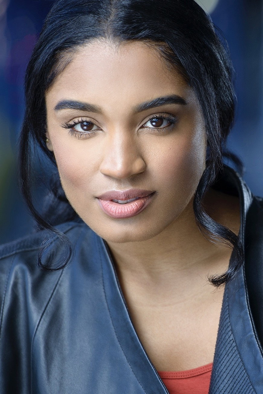 Jennifer Brito as Julia in Keep the Change