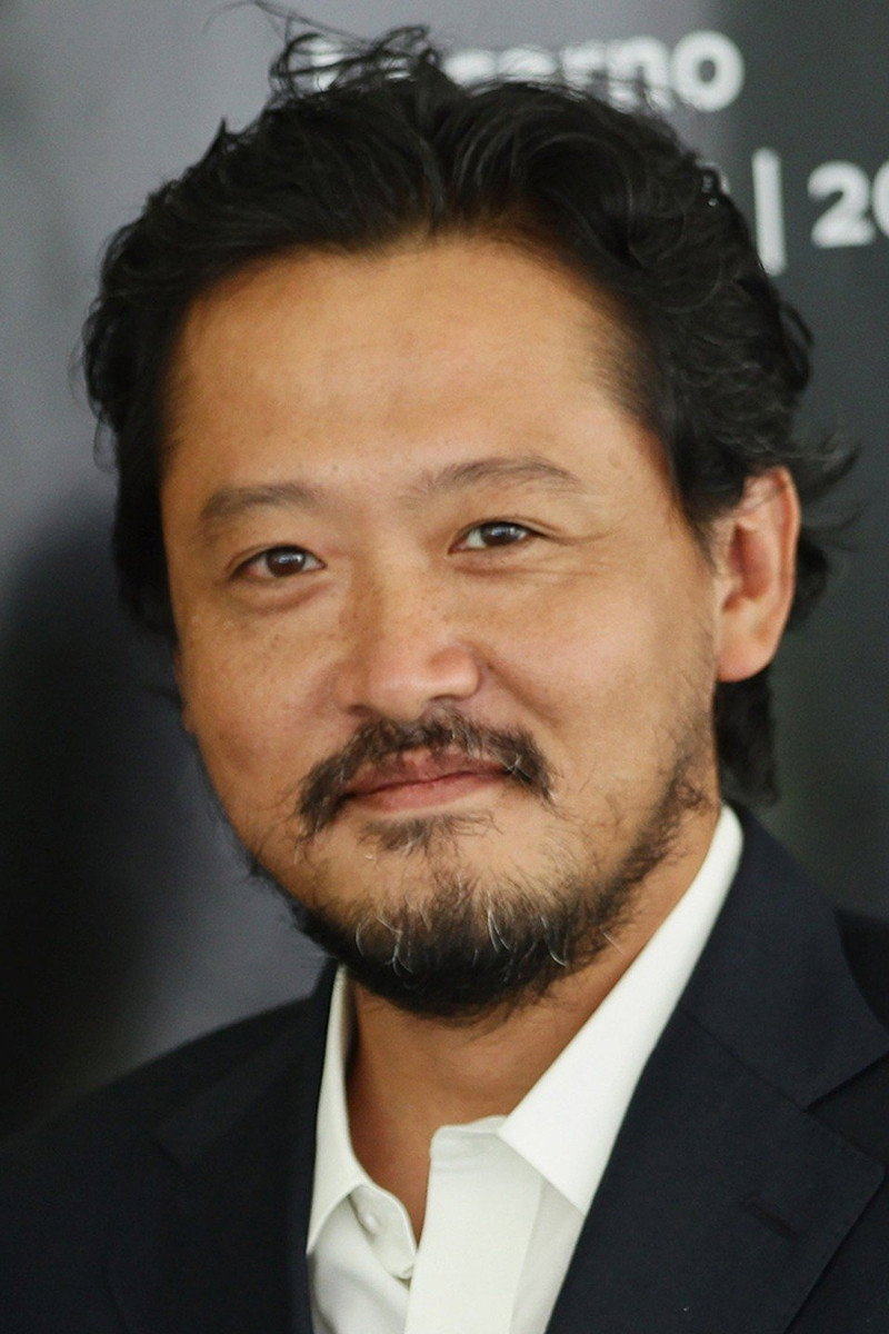 川瀬陽太 as Ryo Kaneda in End of the World