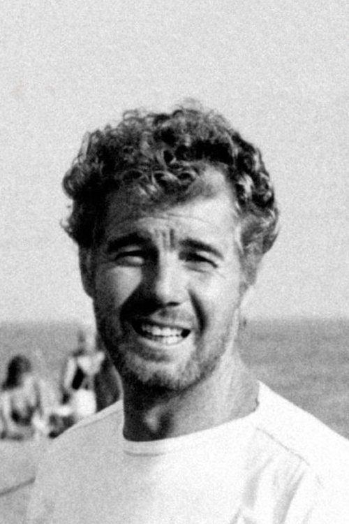 Joe Sentieri as Joe il Rosso in Howlers of the Dock