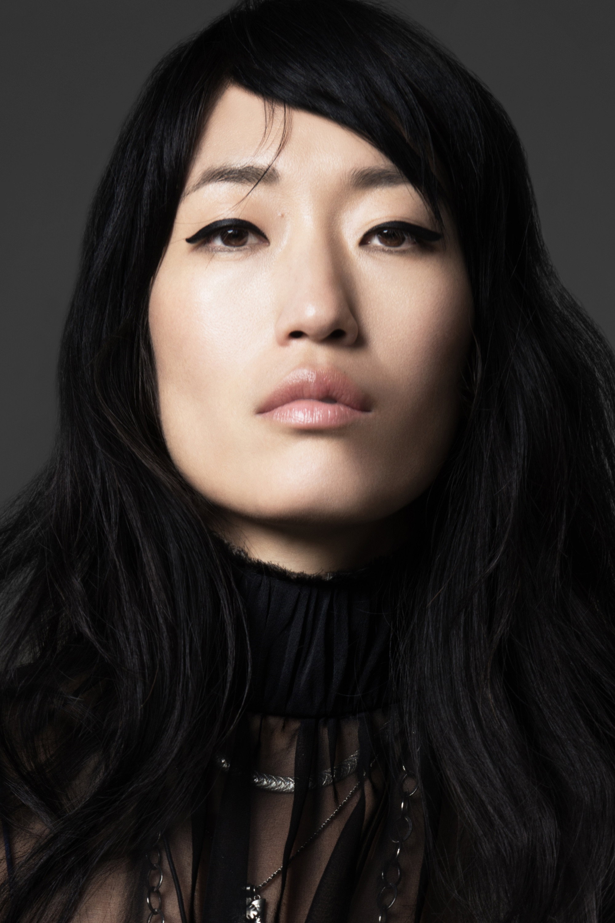 Jihae as Hana Seung / Joon Seung in Mars