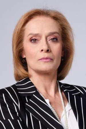 Νόνη Ιωαννίδου as Valia in At the Campsite