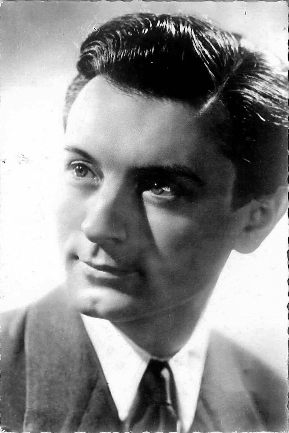 Georges Rollin as Gabriel Marceroux in Impasse