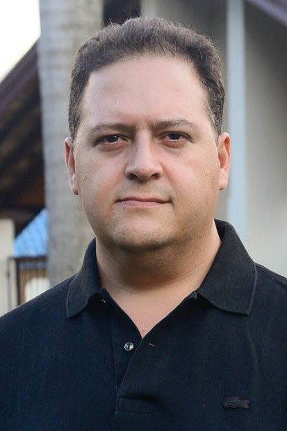 Sebastian Marroquin as Narrator (voice) in Dear Killer Nannies