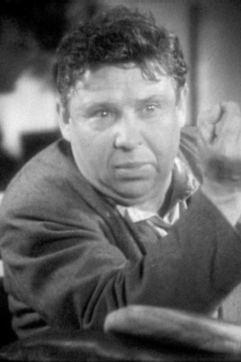 Terentiy Yura as Pan Varenitsa in Karmeliuk