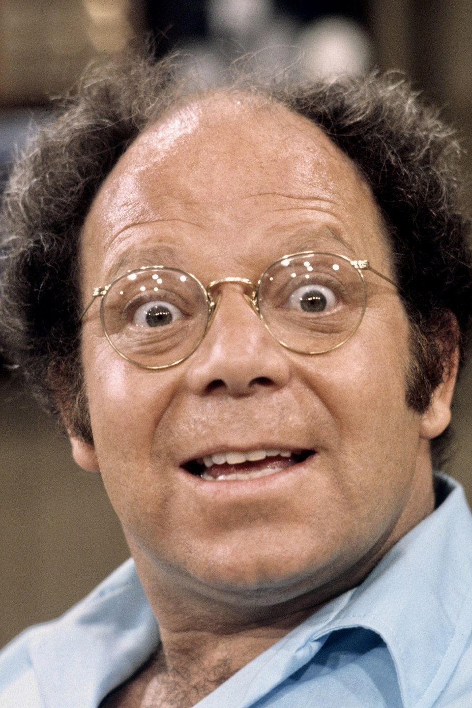 Larry Gelman as Dr. Pearl in Chatterbox!