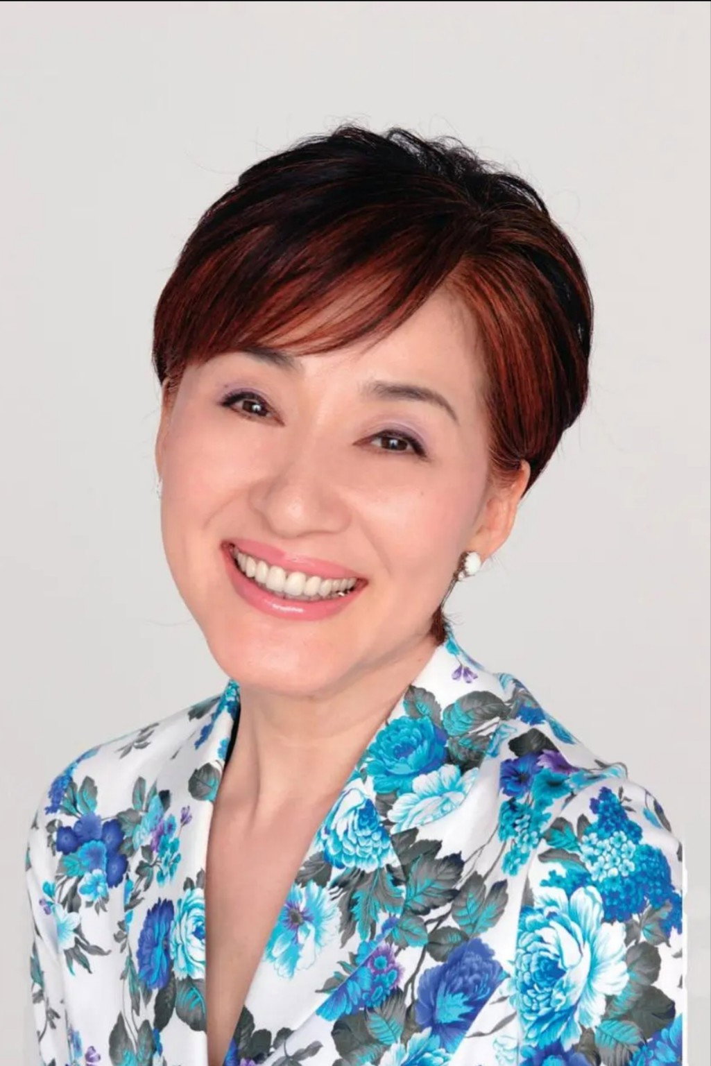 松居一代 as Fusako Aratama in Midnight Run Main Store 2