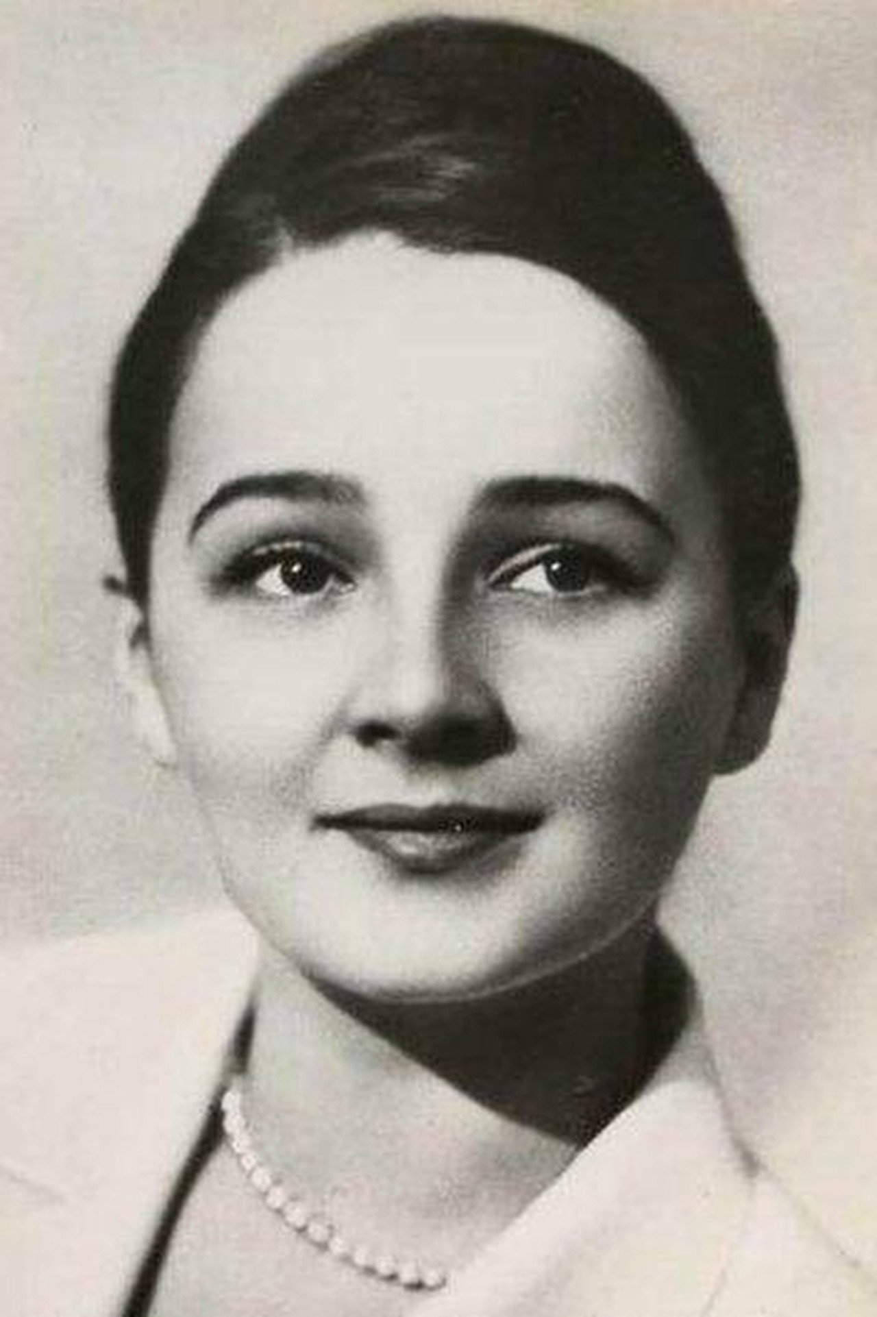 Ольга Красина as Lisa in Queen of Spades