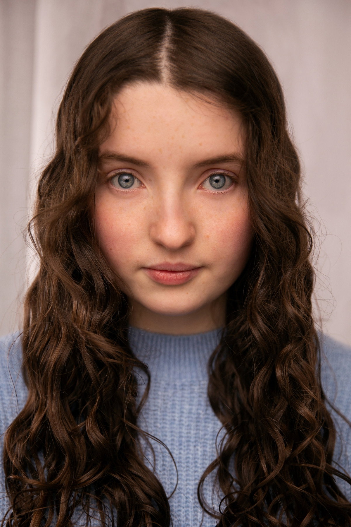 Lucy Halliday as Lois Jackson in Blue Jean