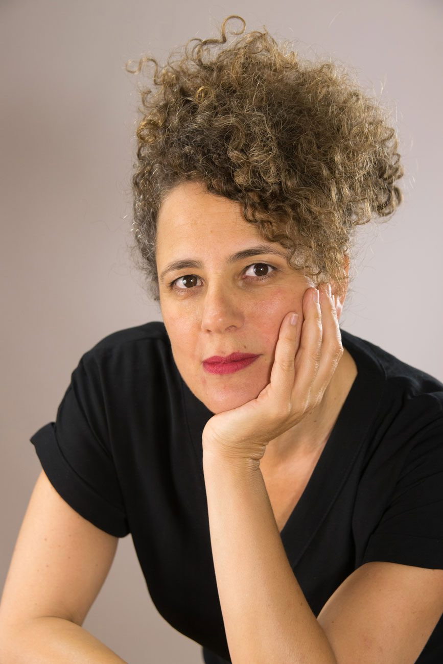 Lluqui Herrero as Magdalena in Amor de cans