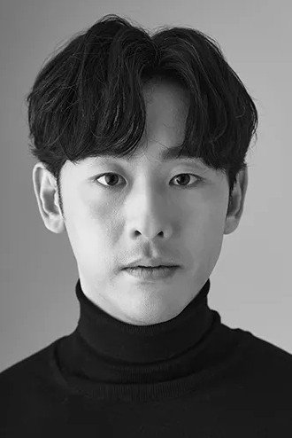 남윤호 as Yoon Myung-hwan in Family Matters