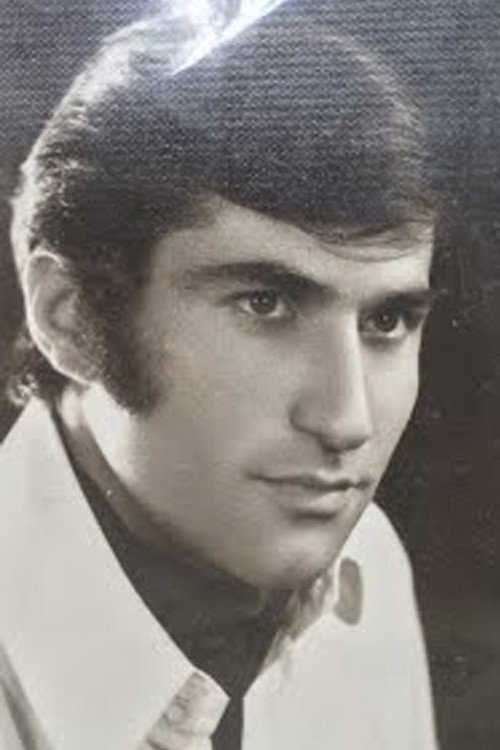 Houshang Mansourkhaki as Abbas in Shark of the South