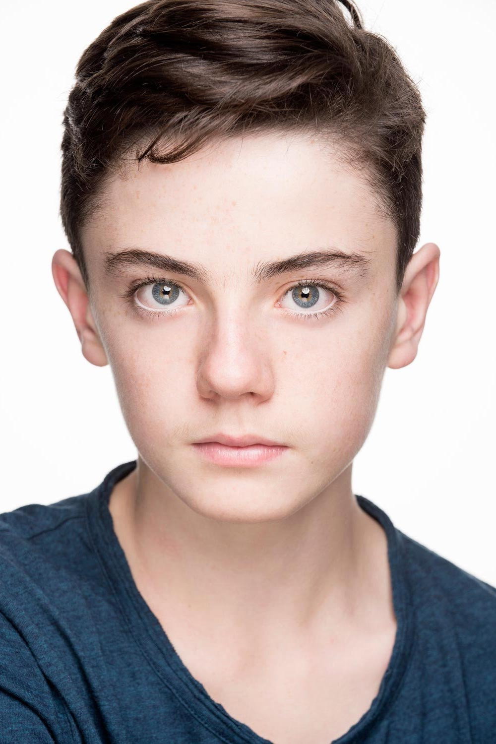 Lorenzo Allchurch as Djata in The White King
