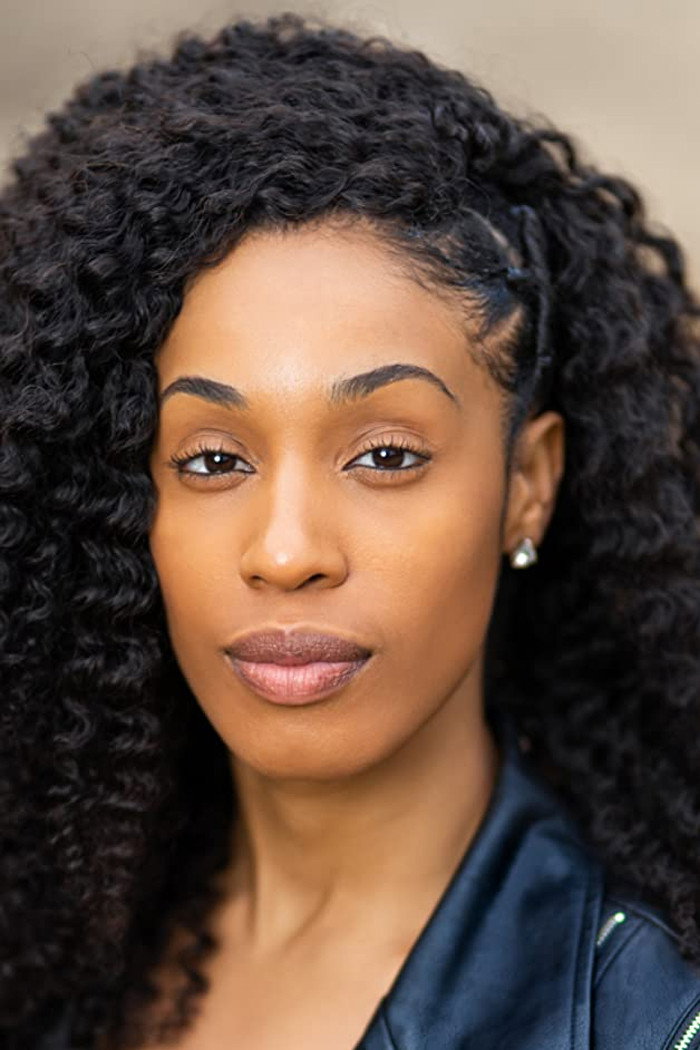 Nadirah Shakir as Chloe in The Starter Marriage
