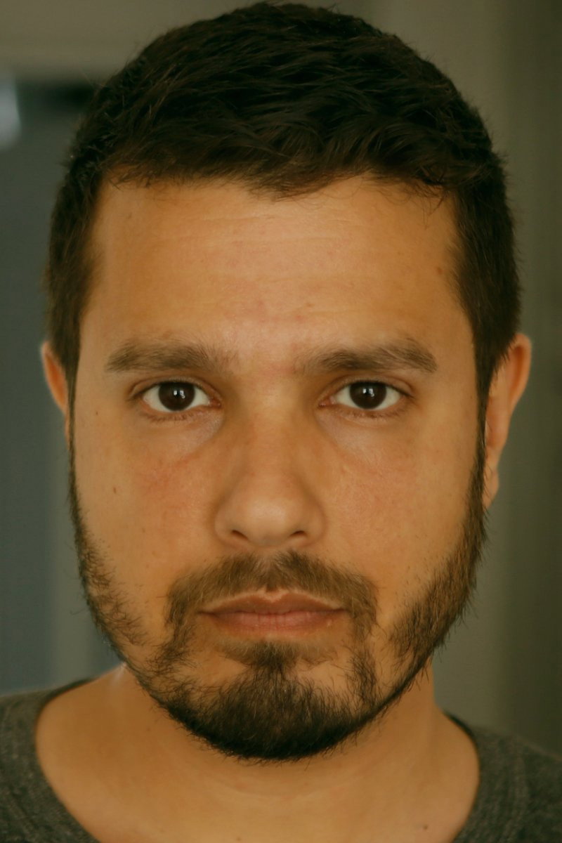 Danny Thykær as Ronnie in Zoo