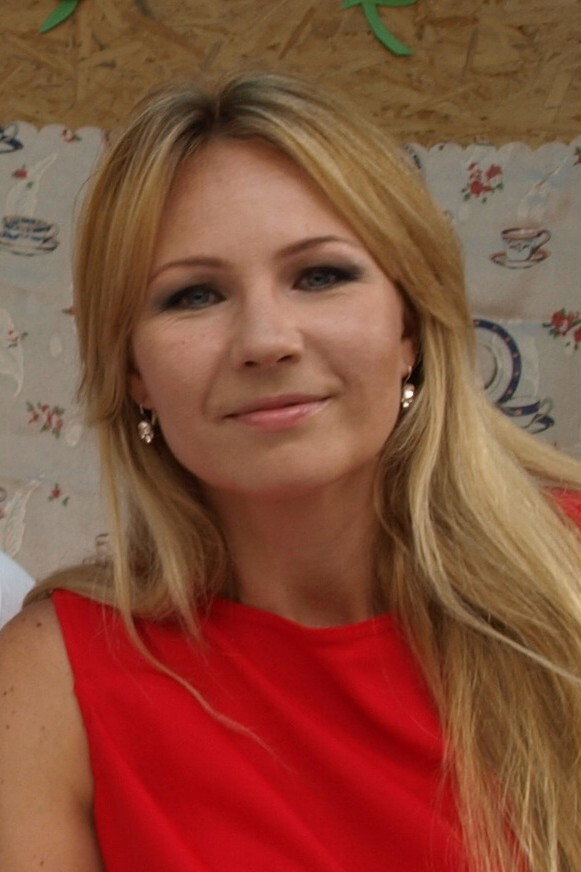 Anna Guzik-Tylka as Joanna Muzyka in Agentki
