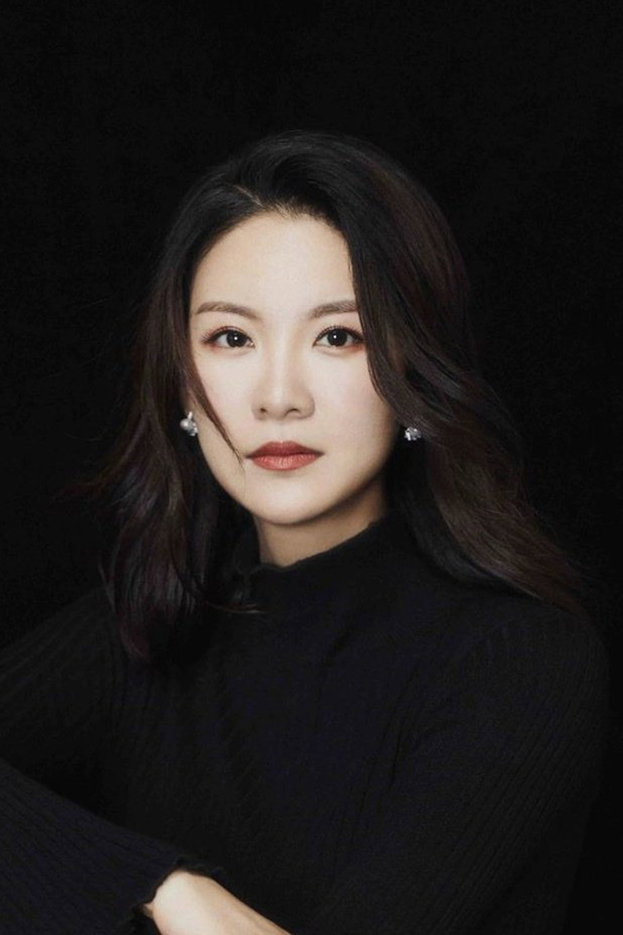 Zhao Tingting as Tina in The Beast Girls