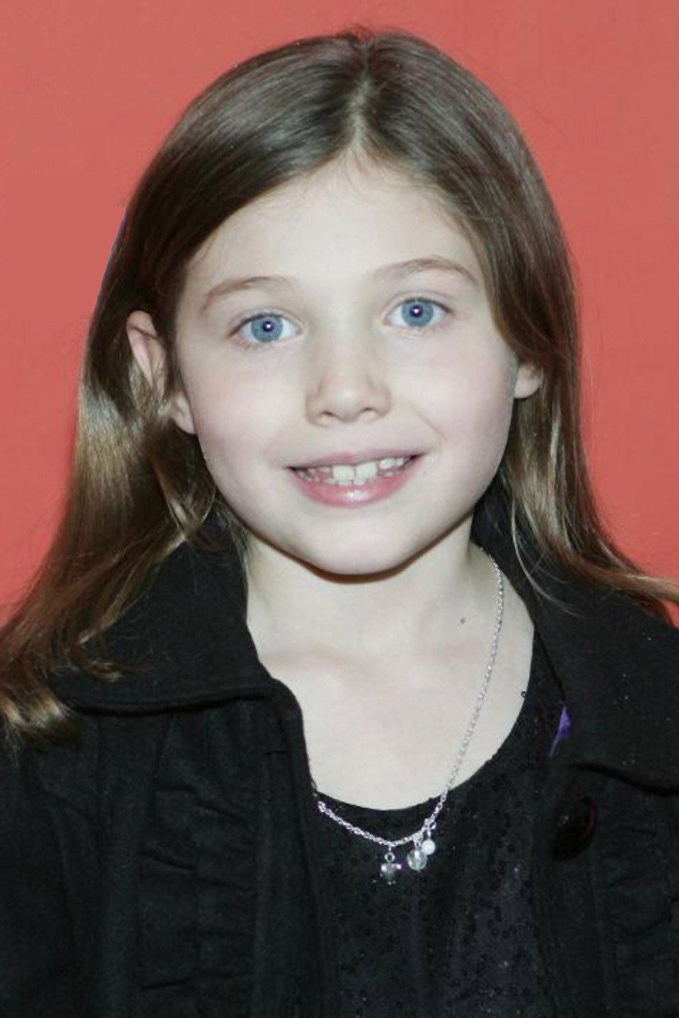 Shaylena Mandigo as Ellen Taylor in For Ellen