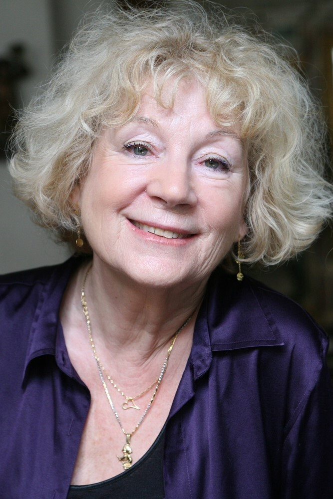 Dominique MacAvoy as Anne in The Cousins of Constance