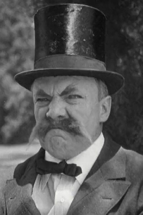 Charles Inslee as Doc Higgins (as Charles E. Insley) in Desperate Trails