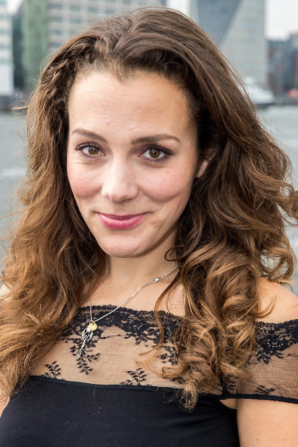 Nzinga Sordam as Kristine van Opbergen in De Spa