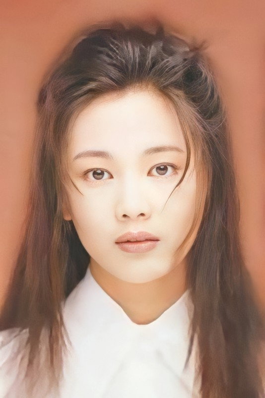 王馨平 as Connie in Control