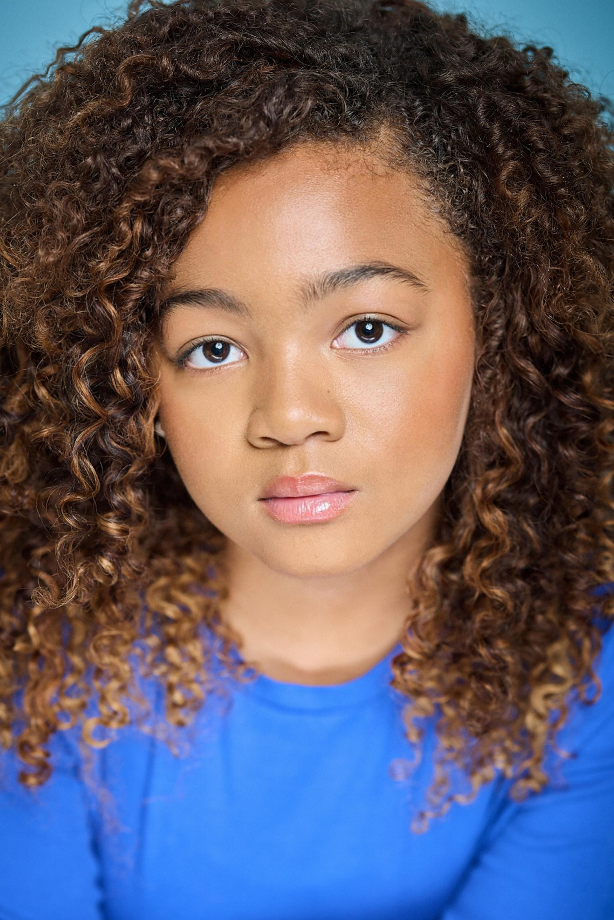 Madison Thomas as Holly Carver in Candy Cane Lane