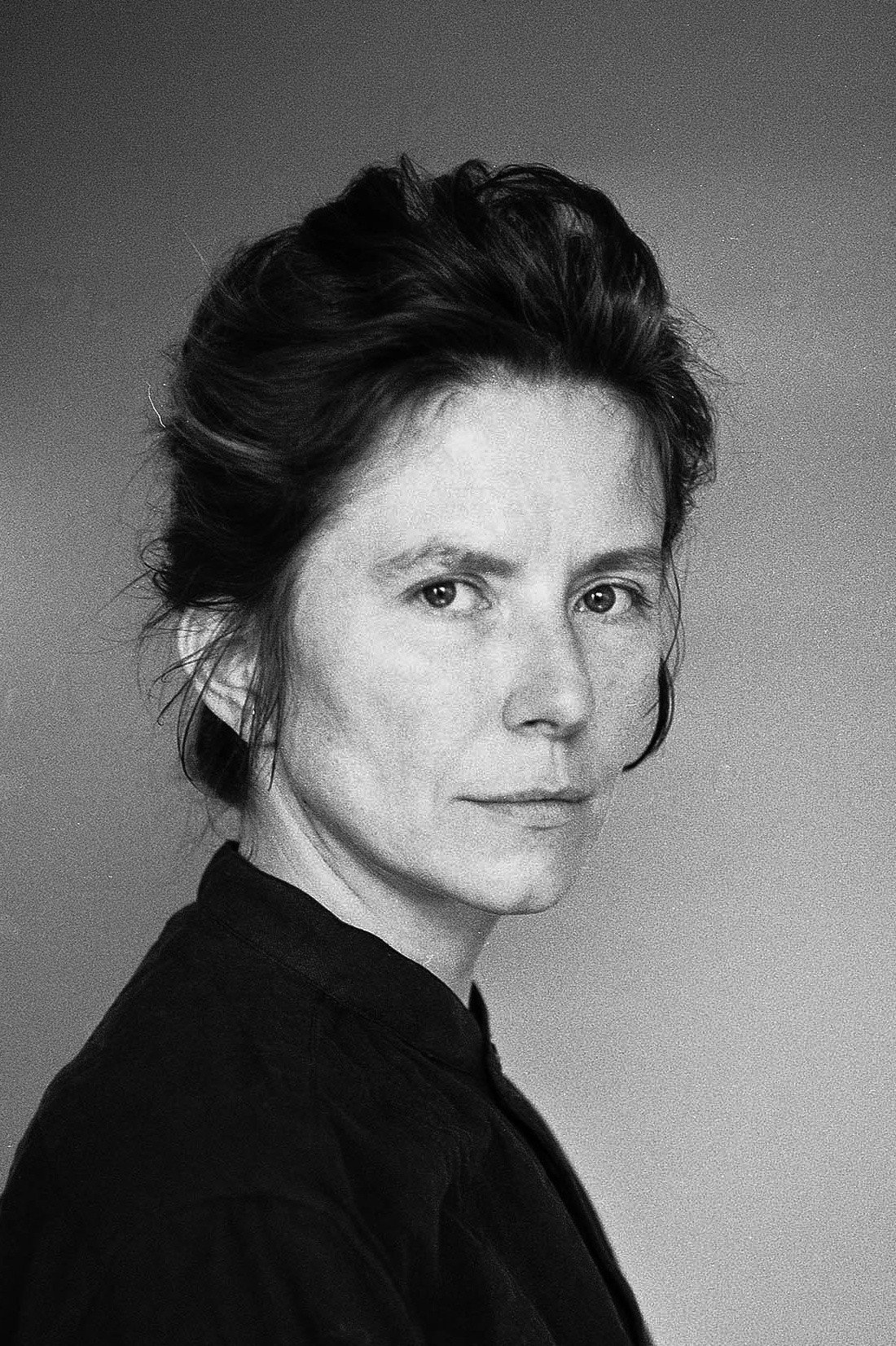 Sandra Korzeniak as Neighbor with Dreams (segment "Sennik sąsiedzki") in Neighborhooders