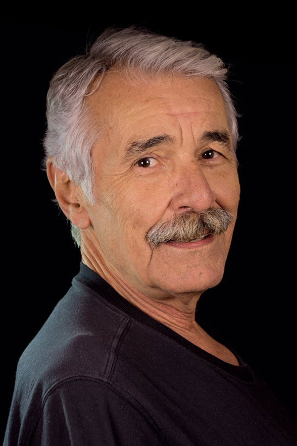 Ali İpin as Rıza in Seni Çok Bekledim