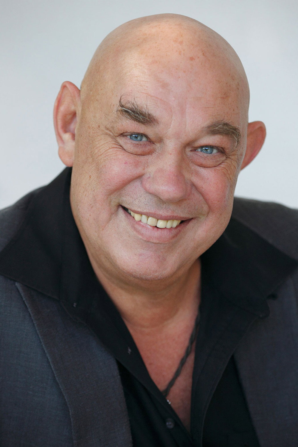 Hans Martin Stier as Gert Breitens in Doktor Martin