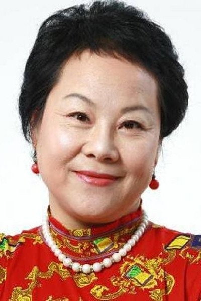 김선화 as Sister Kim in Love, So Divine