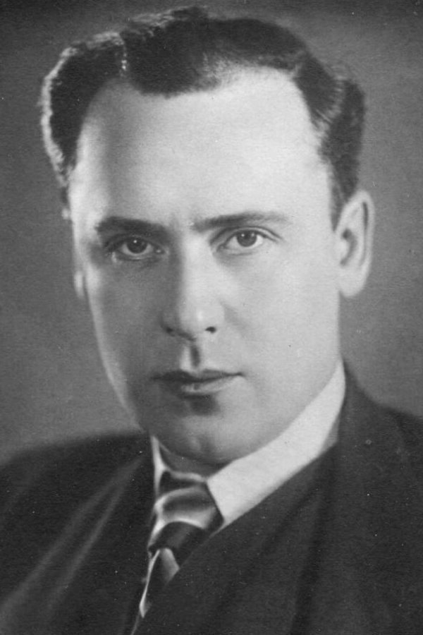 Борис Ливанов as Dnieper cossack (voice) in The Lost Letter
