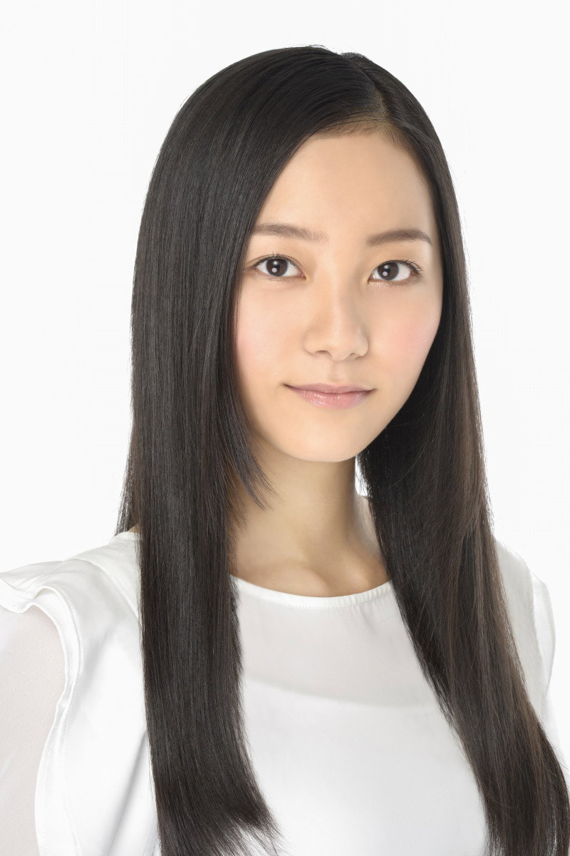 工藤綾乃 as Rin Komei in Investor-Z