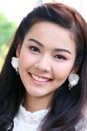 Phatchaya Phiansamoe as Maitawan in Welcome to the Farmhouse