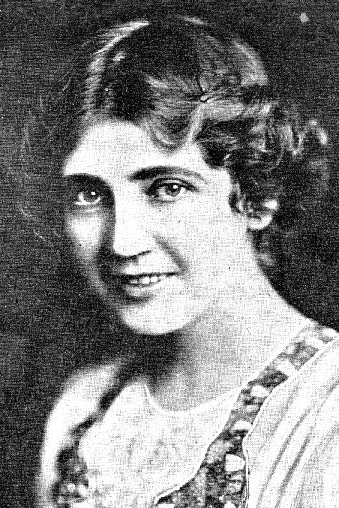 Blanche Cornwall as Evelyn - the Musician's Daughter in Claim to Fame