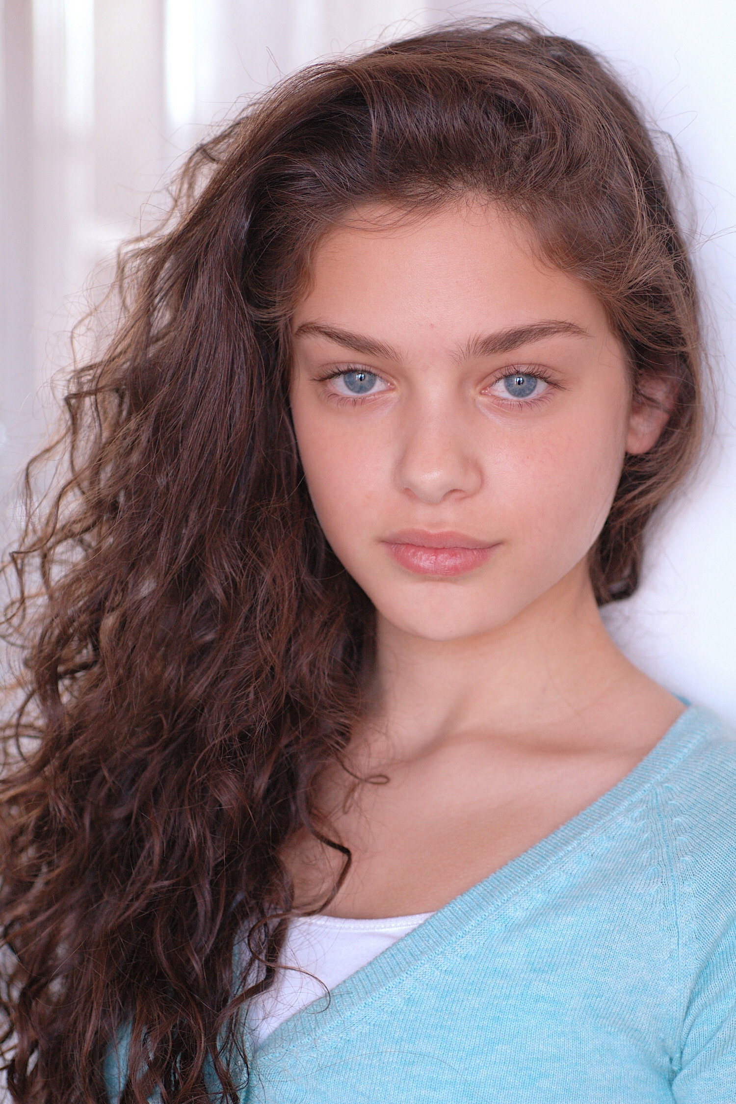 Odeya Rush as Joni Jerome in The Odd Life of Timothy Green
