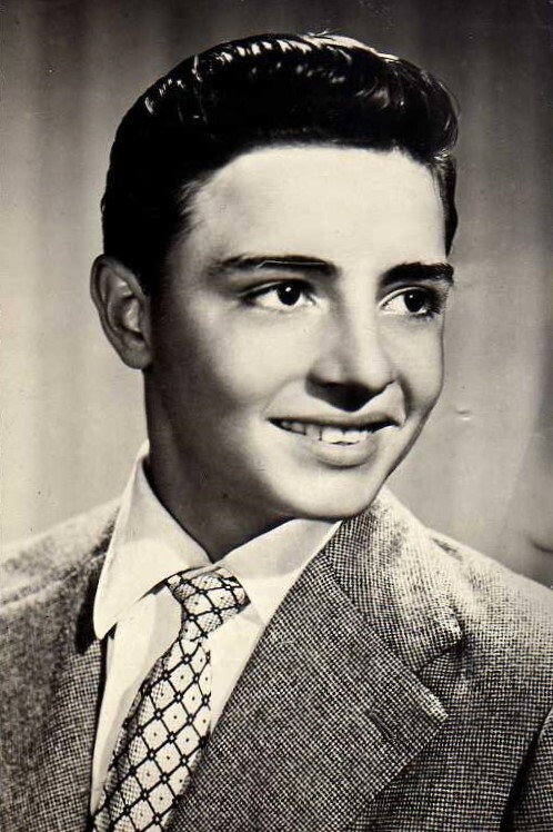 Gino Leurini as Stefano in La vendetta di una pazza