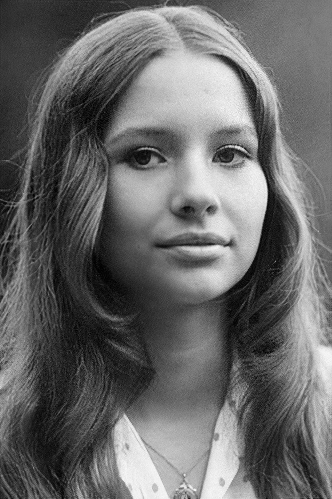 Jaroslava Schallerová as Eva in Rozdelení