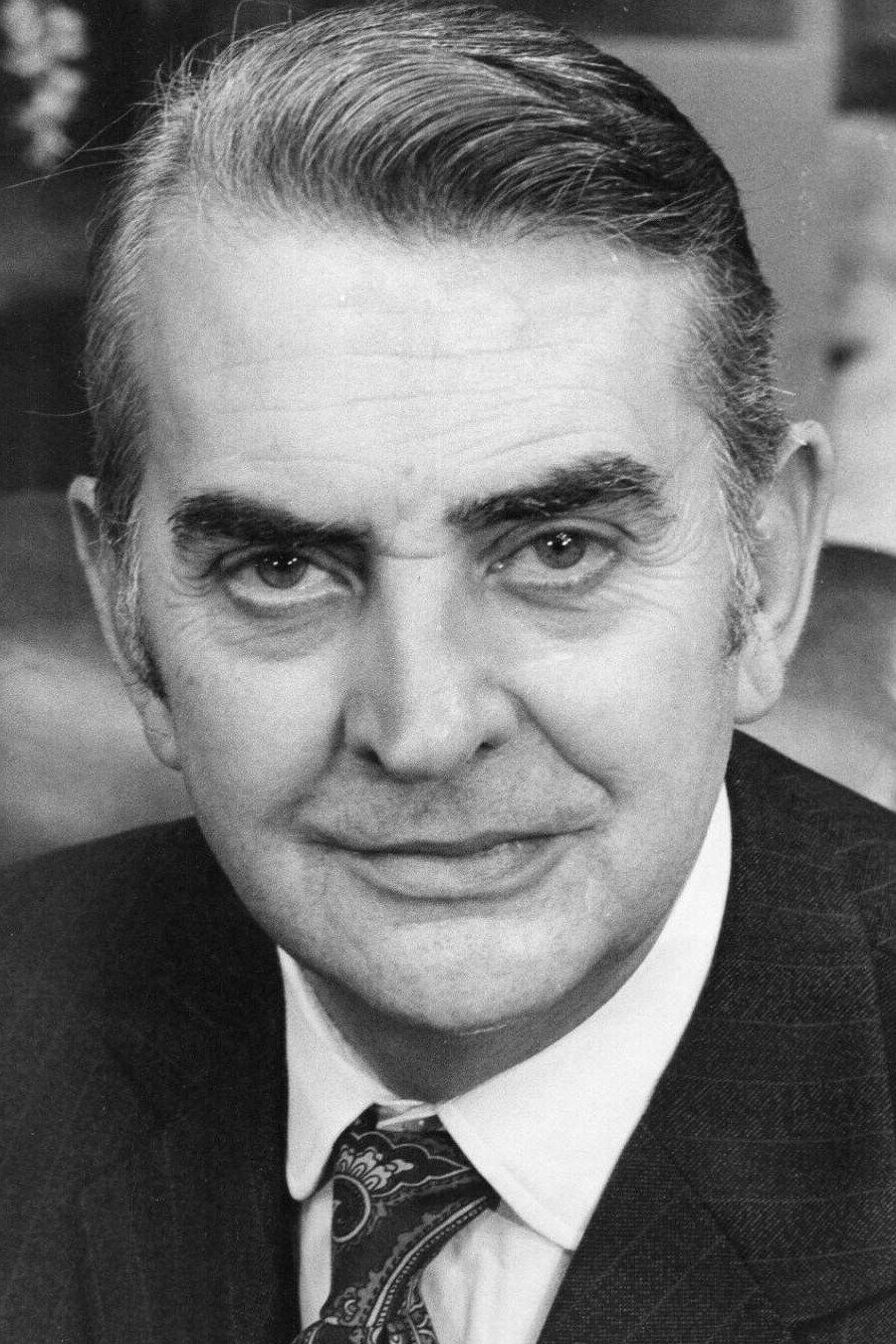 Marcel Charvey as Capitaine Thierry in Vidocq