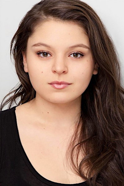 Melissa Kahraman as Esra in You Are My Tomorrow