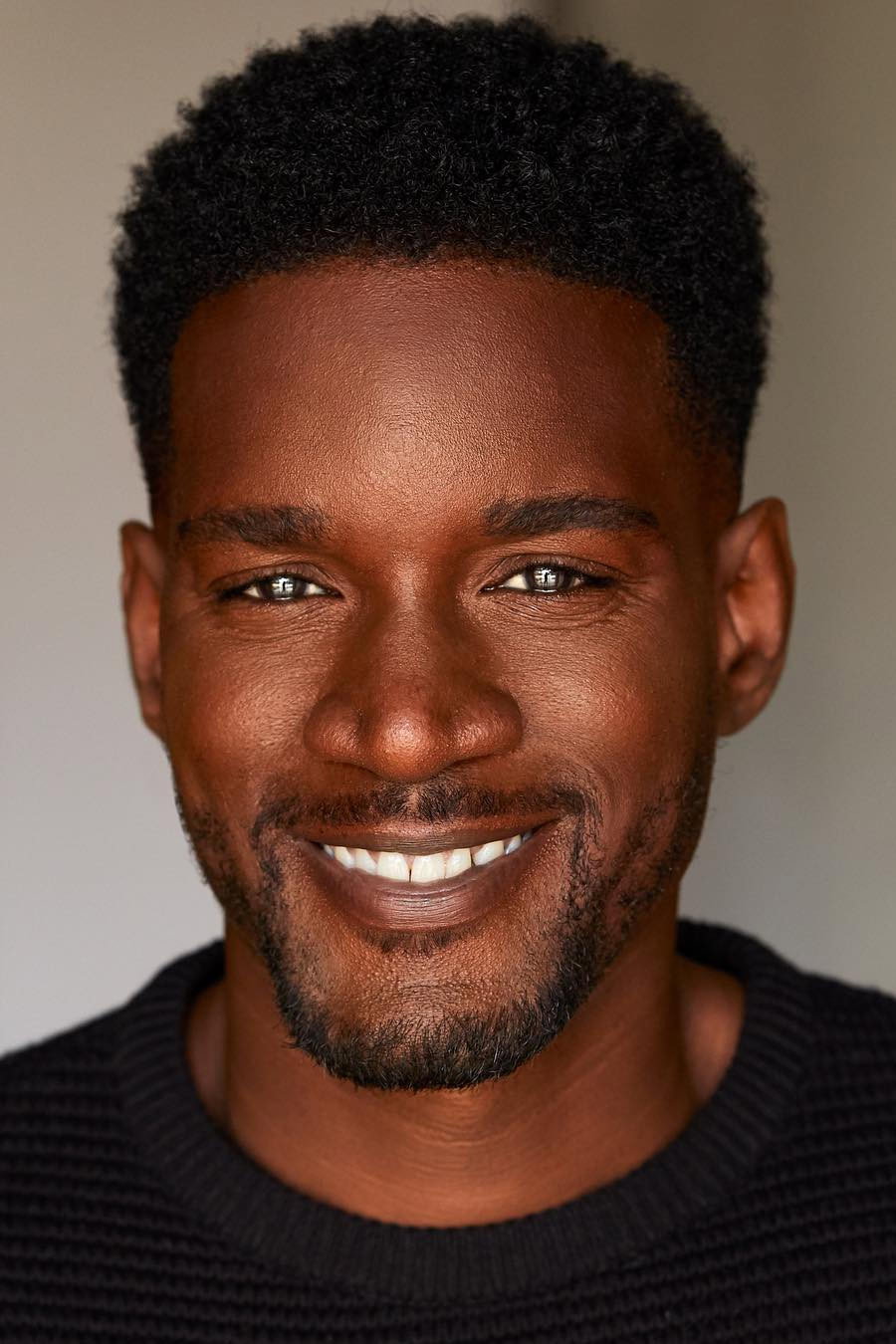 Jonathan Lamar Egbuna as Hewlett J Grant / Edgar Bently in The Woman Under the Stage