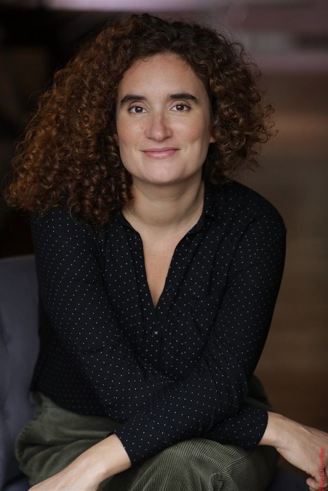 Elise Noiraud as Manon in Dans la chambre
