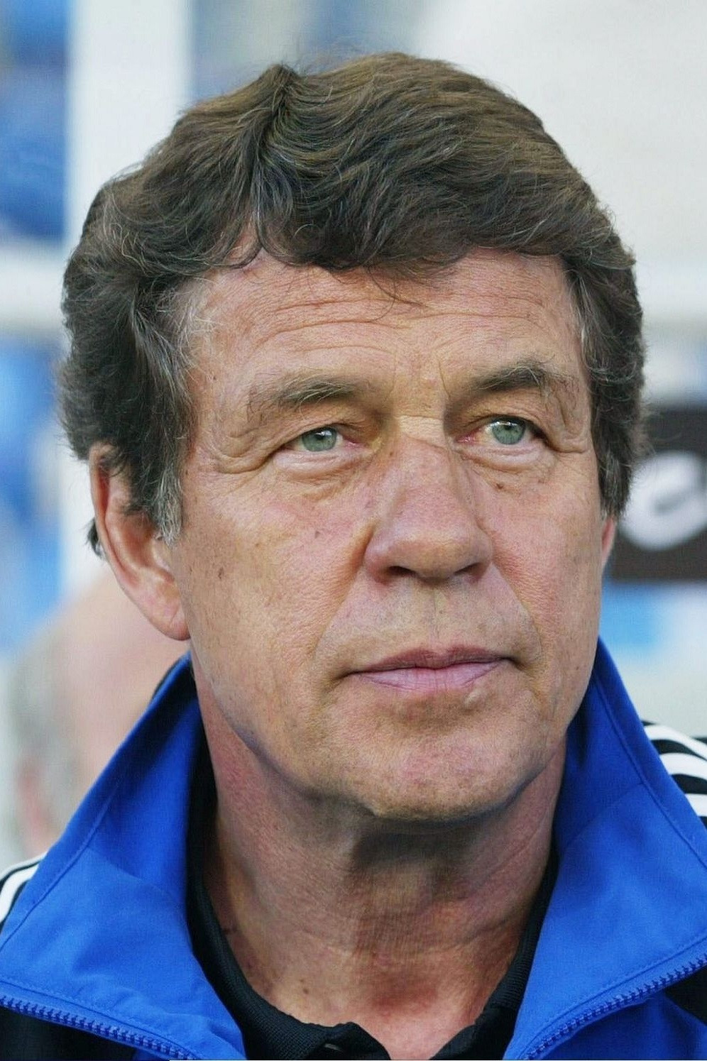 Otto Rehhagel as Self in Rudi Völler – Es gibt nur einen